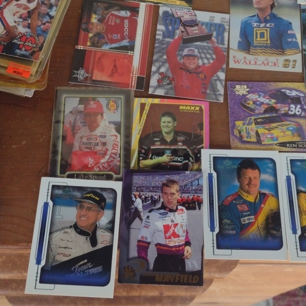Assorted Racing Trading Cards - Picture 4 of 5